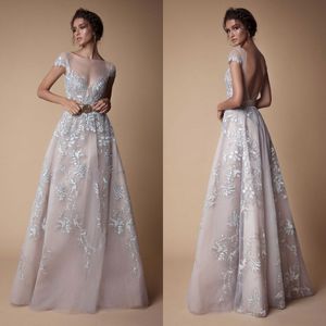 Berta 2019 Sukienki na studniówkę Zakryte krótkie rękaw Seksowne koronkowe aplikacje z tyłu formalne suknie wieczorowe Długość podłogi