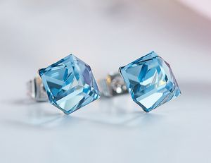 Fashion-New Fashion Blue Crystal Örhängen med Swarovski Crystal Ear Studs.