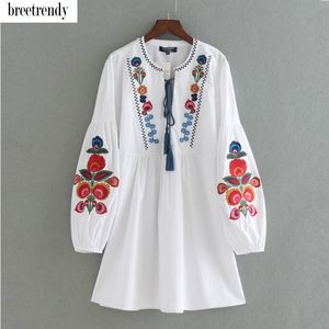 L616 Jesień Moda Kobiety Kwiatowy Haft O Neck Fringe Deco Sukienka Damska Casual White Color Długi rękaw Sukienki Vestidos MX190725