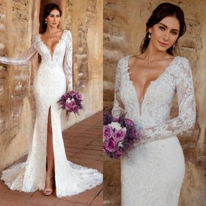 2020 Abito da sposa a sirena sexy con scollo a V Manica lunga Abito da sposa in pizzo con spacco alto Appliqued Backless Ruffle Sweep Train Robes De Mari￩e