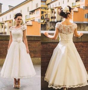 Vintage Ball Gown Short Wedding Dress Ankle Length Scoop Cap Sleeves Buttons Back Tulle with Lace Ball Gown Bridal Gowns