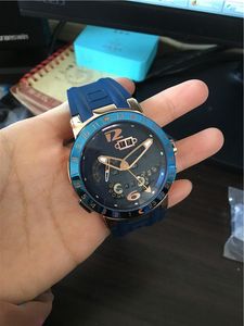 2016 New Arrival Top Top New Style Watch Man Blue Rubber Watch 기계식 자동 손목 시계 UN13321Q