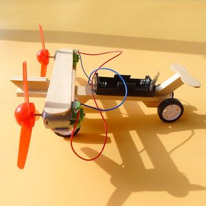 A invenção da ajuda DIY elétrica avião taxiamento manual de ciência experimento conjunto de brinquedo de ensino com a criação de tecnologia de pequeno