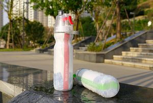 Multipurpose 500ml esporte garrafa de água pulverizador água abanador ao ar livre portátil ginásio legal esporte garrafa hidratante 4 cores disponíveis