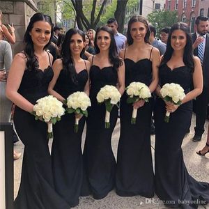 Günstiges schwarzes Kleid für Brautjungfern, Meerjungfrau, Spaghettiträger, rückenfrei, Spitzenapplikationen, langes Brautjungfernkleid im Gothic-Stil für Hochzeitsgäste