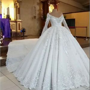 Luxury 2020 New Ball Gown Wedding Dresses Beading Crystal Long Sleeve Scoop Neck Plus Size Bridal Gowns Wedding Dress