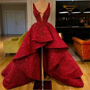 Wysoka Niska Red Prom Dresses Ruffle Train Koronki Cekinę Głębokie V Neck Celebrity Dress Robes De Mariée Koraliki Luksusowe suknie wieczorowe