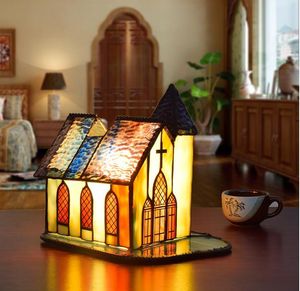 Amerikanska pastorala bordslampor Creative Retro Small House Night Light Art Bedside Presentlampa Bar Restaurang Lighting Church