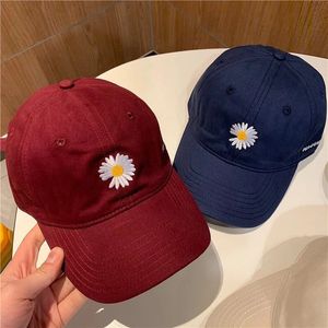 Berretto da baseball di lusso all'ingrosso Daisy Designer Hat Street Berretto da baseball per uomo Donna regolabile Berretti di marca Dome Top Quality