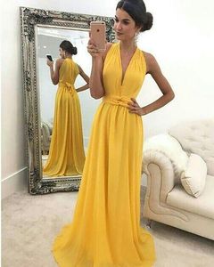 Halter col en V jaune en mousseline de soie robes de demoiselle d'honneur bretelles taille pas cher longues robes d'invité de mariage une ligne robes de bal BD8994