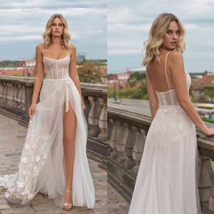 Glamorös Berta Sequined Wedding Dresses Square Neck 3D Appliqued Side Split Bridal Gowns Plus Size Sweep Train Tulle Robes de Mariée