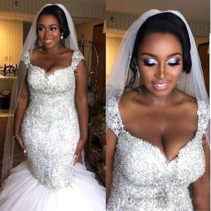 Vestidos de Noiva African Mermaid Bröllopsklänningar 2020 Ruffled Beaded Crystal Court Train Backless Bridal Gowns BA9374