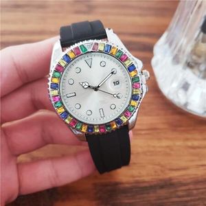 2019 Brand Color Diamond Bracelet Casual Quartz Watch Men's Rubber Belt Dress Watch Relogio Feminino Men's Watch Sal2150