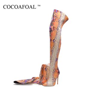 Cocoafoal змеинкинские женщины над коленными ботинками плюс размер 44 45 ботас высокий каблук женщина бедра высокие сапоги сексуальная мода сексуальная обувь