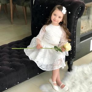 Nowy 2019 Kwiat Dziewczyny Sukienki Krótkie Białe Koronkowe Aplikacje Party Toddler Pageant Baby Birthday Suknie Dzieci First Communion Sukienka