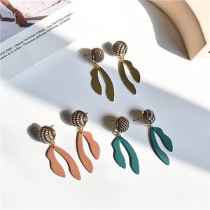 Korea mode temperament oregelbunden geometri plaid stud örhängen sommar semester smycken för flickvän gåva roliga fest studs
