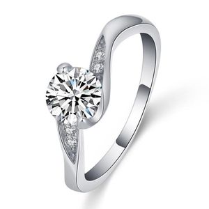 単純なねじれ環の絶妙な固体925のスターリングシルバーの模倣ダイヤモンドの婚約リングのためのダイヤモンドの婚約リングのための宝石類の卸売