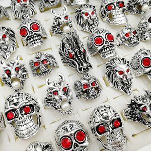 Fashion newest 30pcs / lot Gothic Punk Dragon Ring Tough Guy vintage mix Styles Regalo di gioielli da donna da uomo (dimensioni: 18mm-23mm)