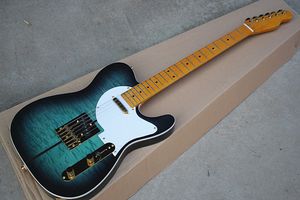 Niestandardowa blue elektryczna gitara z merle haggard podpisu psa tuff, biały pickguard, złote zarodki, dostosowane zgodnie z siebie.