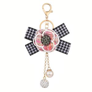 Bola de Rhinestone Keychains Chaveiros Suporte Manta Bow Camélia Flower Chaveiro Chaveiro Anel de Jóias Presente Moda Mulheres Meninas Pearl Bag Charms para carro