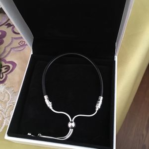 Новая мода Женщины, скользящие черные кожаные браслеты оригинальной коробки для Pandora 925 серебряного серебра, регулируемые размеры браслеты2575
