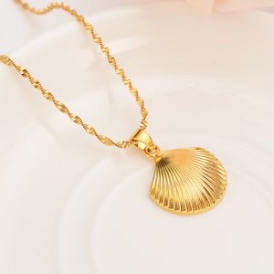 Orecchini con collana di conchiglie carine con finitura in oro massiccio africano Gioielli alla moda Set di gioielli portafortuna con ciondoli a catena con ciondoli