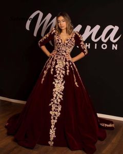 Kaftan kaftan burgundy sammet kväll klänningar prom klänning halv ärm guld lyx spets applique arabiska Dubai abaya tillfälle