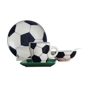 Regalo creativo per lo sport di calcio Set di stoviglie per la colazione in ceramica Set di piatti per la cena a tema calcio in rilievo Piatti Ciotola di cereali Tazza da caffè