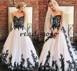 Vintage Black and White Wedding Dresses Retro Lace-up Corset Gothic Lace Applique Garden Outdoor Bridal Informal Wedding Gown