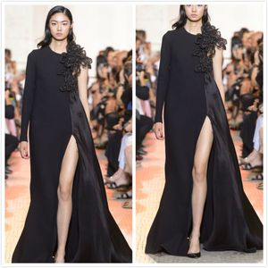 Elie Saab Abiti da ballo neri 2020 Abito da sera a maniche lunghe con spacco alto e monospalla Abiti da passerella con tappeto rosso senza schienale