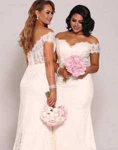 WHITE Off the Shoulder Plus Size Bridesmaid Dresses Vintage Lace Top with Train Beaded Cheap Maid of Honor Gowns Long Formal BD9064