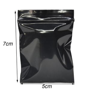 Großhandel 5 * 7 cm (2 '' x 2,75 '') Kleine schwarze Kunststoff-Reißverschlusstasche Griffdichtung Zip-Lock-Beutel Wiederverwendbarer Reißverschluss PE-Kunststoff undurchsichtige Verpackungstasche