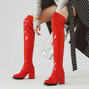 Czerwony złoto srebrne czarne skórzane buty patentowe kobiety zimowe kolano wysokie buty damskie moda gruba obcas okrągły palce długie buty