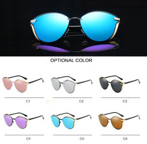 Toptan-Yüksek kaliteli Retro Modeli no.P0824 ambalaj ile güneş gözlüğü Retro metal çerçeve Sunglass Lady renkli polarize güneş gözlüğü polarize