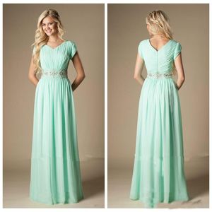 2019 V-Neck Kortärmad Beaded Waist Long Bridesmaid Dress Modest A-Line Chiffon Formell Maid of Honor Dress Wedding Guest Gown Custom