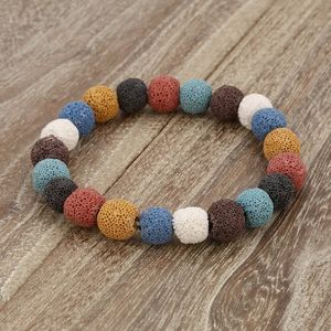 Bracciale con diffusore di olio essenziale di vulcano naturale colorato con cuore in pietra lavica colorata per gioielli da donna e uomo