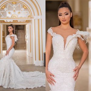 2020 Mermaid Gelinlik Sevgiliye Aplike Boncuklu Dantel Tüy Tüyü Kolsuz Gelinlik Mahkemesi Tren Custom Made Robes de Mariée