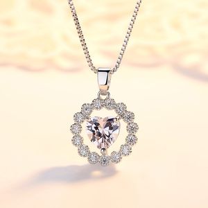 Wholesale- heart &circle zircon in round pendants necklace creative design necklace women gift copper jewelery chorkers necklaces female