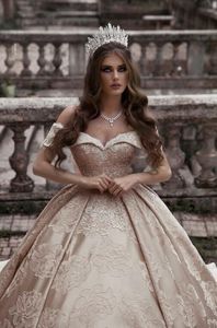 Off Shoulder Ball Gown Flower Lace Wedding Dresses 2019 Princess High Waist Ruffle Lace-up Back Middle East Dubai Style Bridal Wedding Gowns