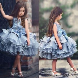 Förtjusande Baby Barn Blå Tiered Tutu Korta Städer Klänningar Prinsessan 2019 Glitz Tulle Puffy Flowers Girl Dresses Dubai Formell Party Dress