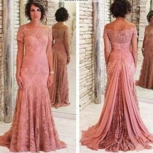 2019 Peach Pink Lace Evening Dresses Mother of The Groom Bride Off The Shoulder Short Sleeves Mermaid Sweep Train Formal Evening Gowns