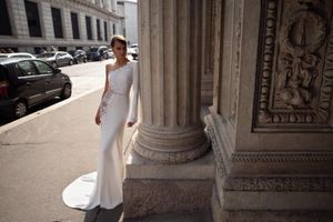 Julie Vino Mermaid Suknie Ślubne Jedno Ramię Backless Długie Rękawy Aplikacja Crystal Sash Suknia Ślubna Sweep Pociąg Vestidos De Novia