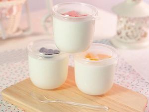 200ML Yarı saydamlık Plastik Tatlı Yoğurt Bardak Kapağı Tek Pudding Kupası Ekmek Paket servis Mousse Paketi Kazanlı