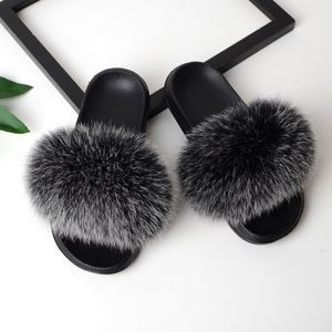 Gorąca sprzedaż - Real Fox Fur Pantofle Slajdy Buty Furry Furry Fill Slipper Flip Flops Sliders Sliders Drag Sandal Summet Buty Kobiety