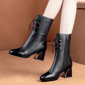 Stivaletti eleganti donna stivali punk gotici caldi stringati casual 2019 scarpe invernali stivali da cowboy occidentali femminili # G7