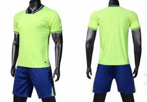 Top 2019 Persönlichkeit Design maßgeschneiderte Fußball-Trikots-Sets mit Shorts individuelle Trainings-Fußball-Anzug Uniformen Kits Sport Herren Mesh trägt