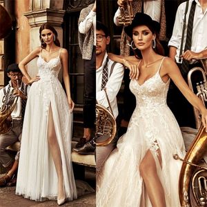 Boho Suknie ślubne Sexy Spaghetti Pasek Bez Rękawów High-Split Full Appliqued Koronki A-Line Sukienka Bridal Sweep Sweep Rates de Mariée