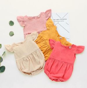 Baby Rompers Kids Designer Kläder Tjejer Flyga Ärme Triangel Jumpsuits Sommar bomull Linen Andningsbara Solida Onesies Climb Suits YP908