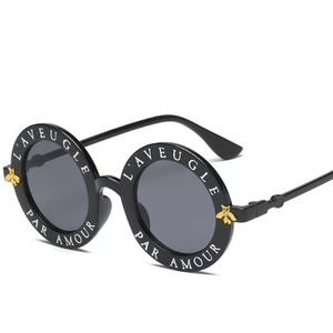 Runde Mode-Sonnenbrille mit englischen Buchstaben, Little Bee Sonnenbrille für Männer und Frauen, Markenbrille, Designer, männlich, weiblich