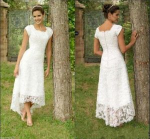 Abiti da sposa vintage con maniche lunghe e maniche lunghe Abiti da sposa corti in avorio bianco Alto basso 2022 Abito da sposa moderno in pizzo da spiaggia Taglie forti